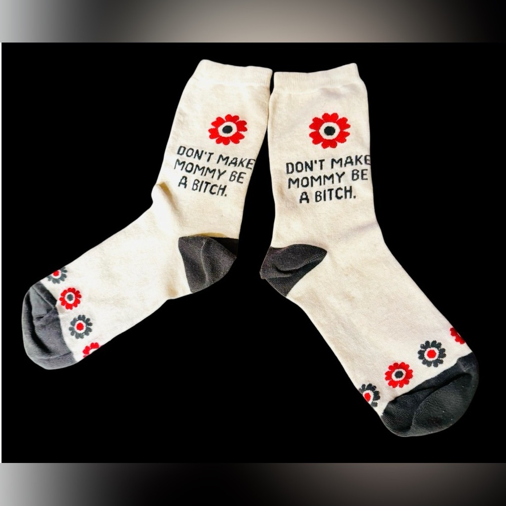 NWOT women’s sz 5-10 socks Blue Q funny Mommy Mom parenting silly flowers crew